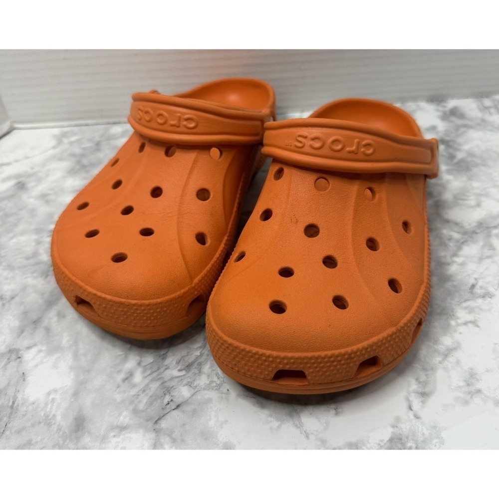 Crocs Orange Classic Clog Sandals Women's US 6 Synthetic Slip On Heel Strap